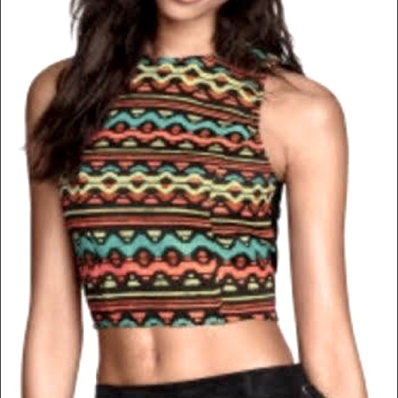 H&M Coachella Tribal Two Piece - Crop Top & Short Shorts - Size 8 (runs small) - Picture 3 of 8